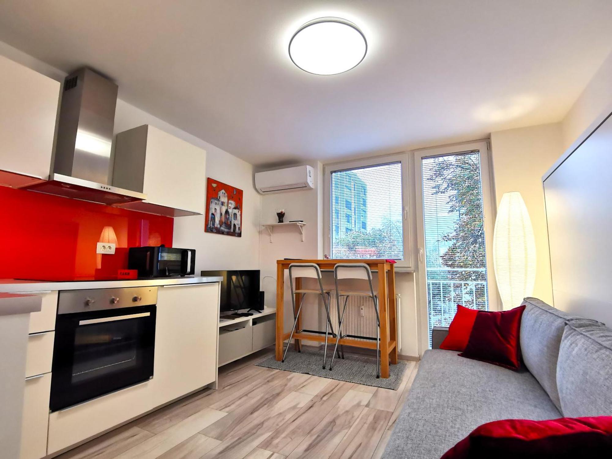 Apartment Studio My Residence In The City Center Ljubljana Dış mekan fotoğraf